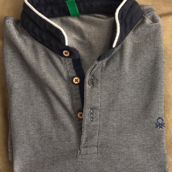 Benetton women’s grey Polo Shirt nwot size small - Picture 1 of 7